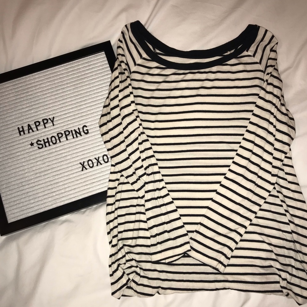 AE Black and white striped shirt